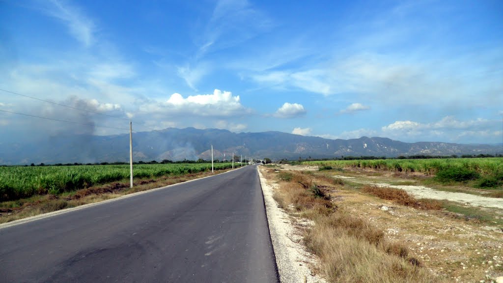 Carretera San Juan Barahona by juantomas matos