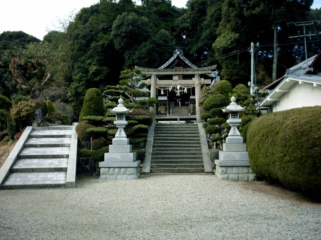 Torii - Gateway and Entrance to Suga-jinjya. by Ross-Barry Finlayson.