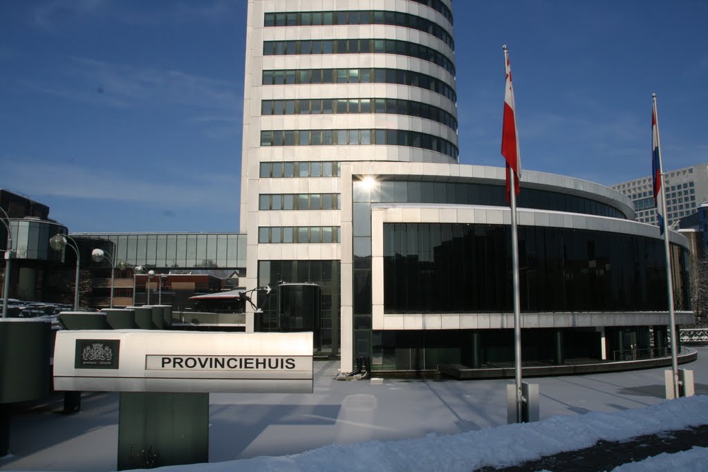 Provinciehuis met ster, Utrecht. by Carl030nl