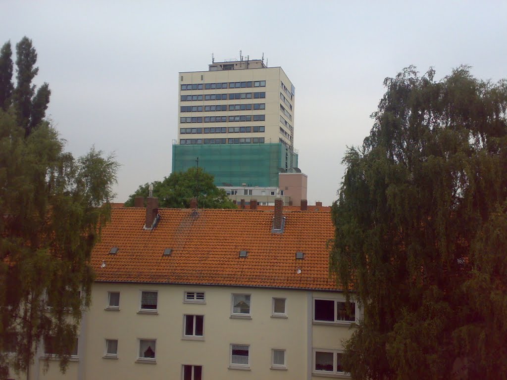 Hochhaus in Vahrenwald by Marcel G.