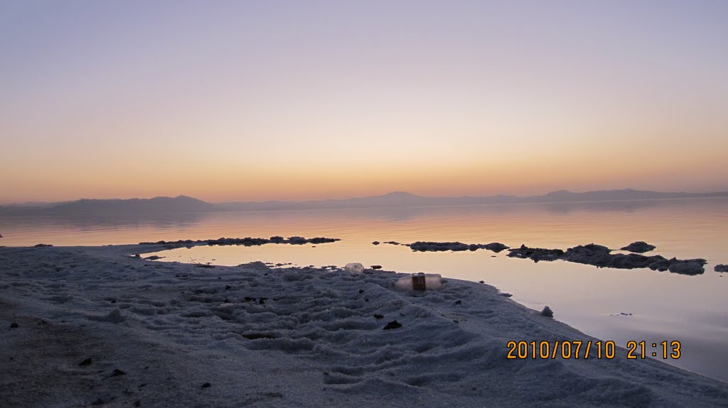 Urmia Lake by Altay Hassanzadeh