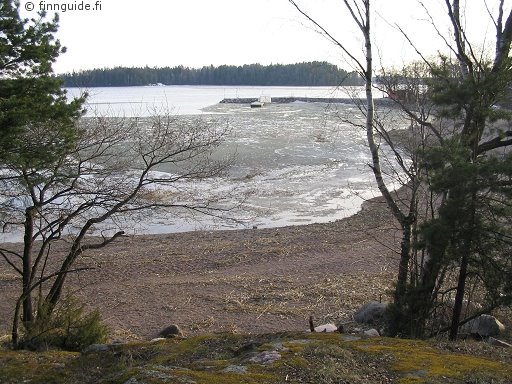 Klobben Beach - Spring ice melting by www.finnguide.fi