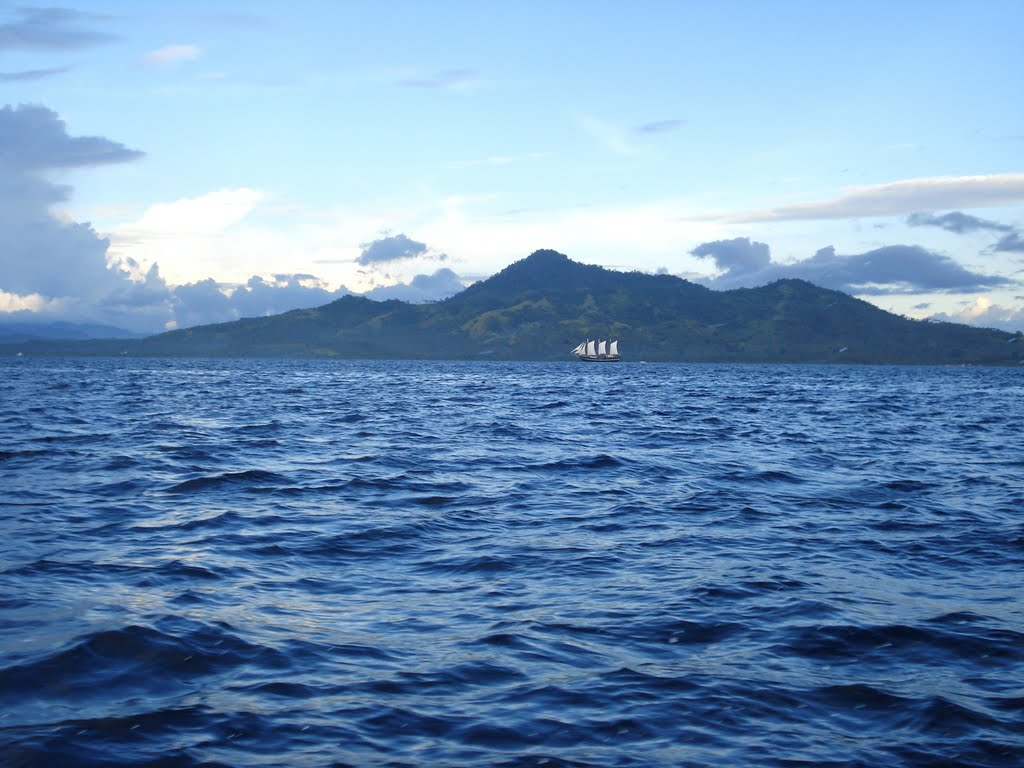 North Sulawesi from Bunaken by Sylvain Jaquet