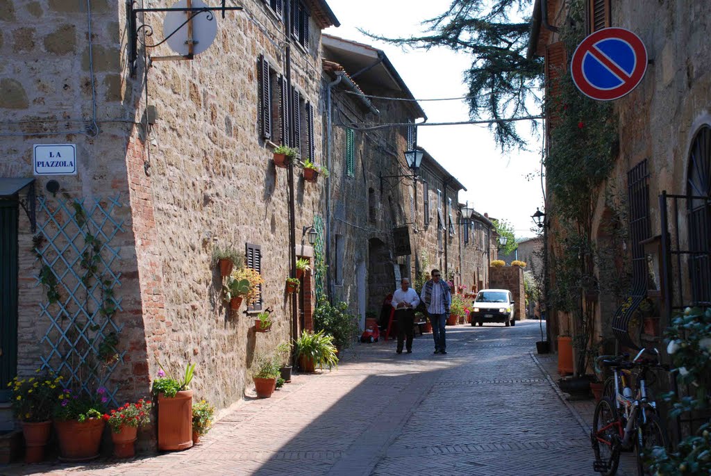 Strada di Sovana by aldobi