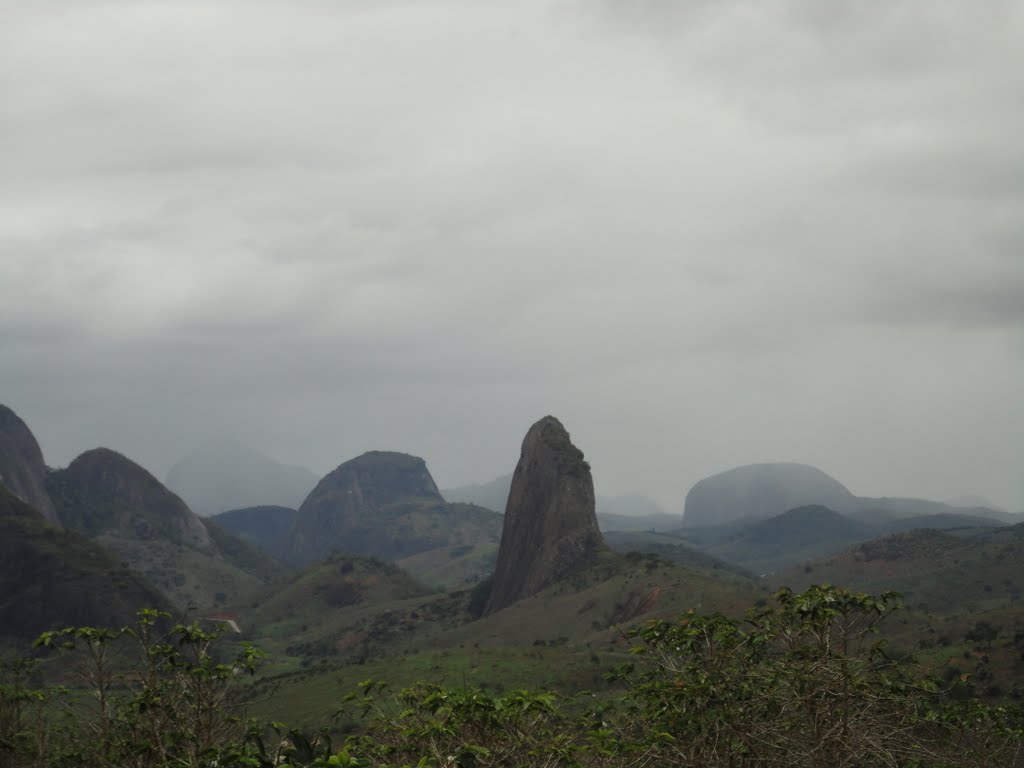 Linda paisagen de ouro verde de minas by ELBERT & MICHELLE