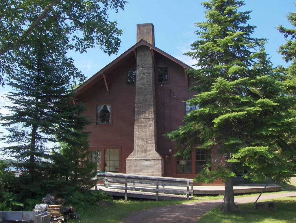 Rock Harbor Lodge's Guest House, GLCT by Robert Maihofer, Great Lakes Casual Traveler