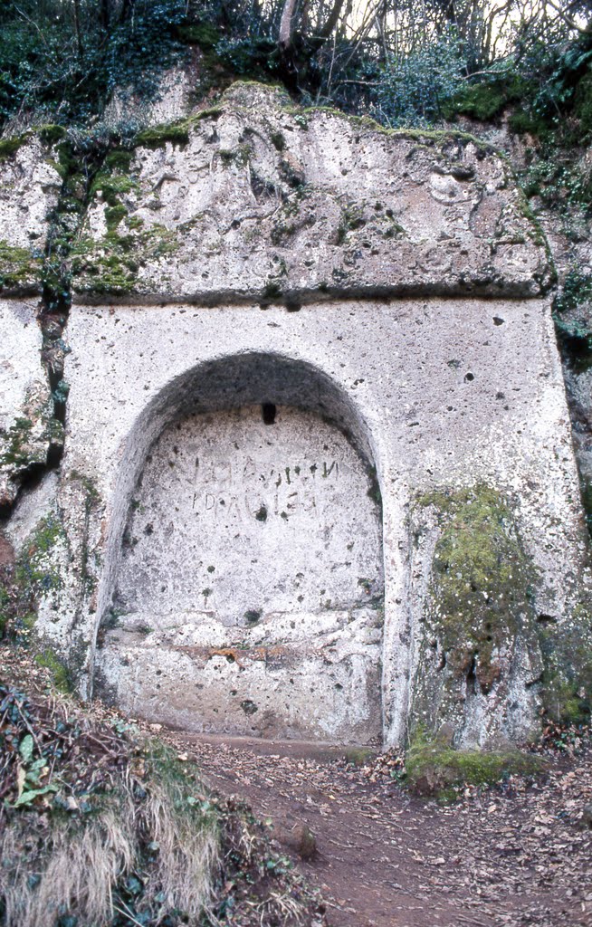 Sovana (GR) - Necropoli Etrusca Gennaio 1992 by Maurizio Tesan