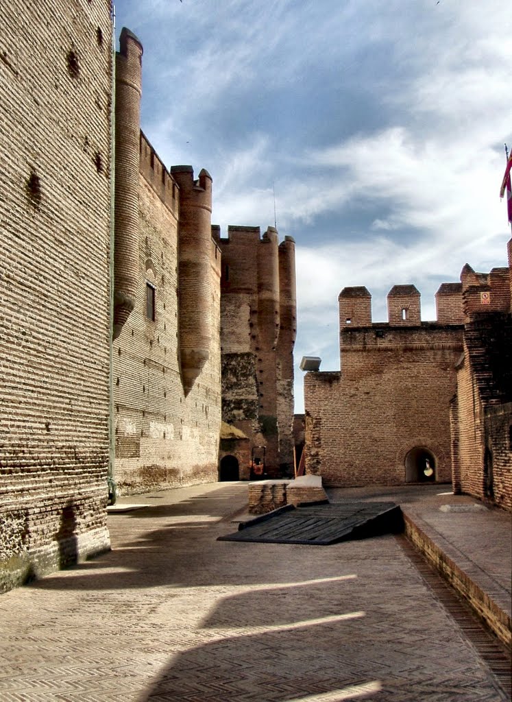 MEDINA DEL CAMPO. Castillo de la Mota by Roberto Tomei