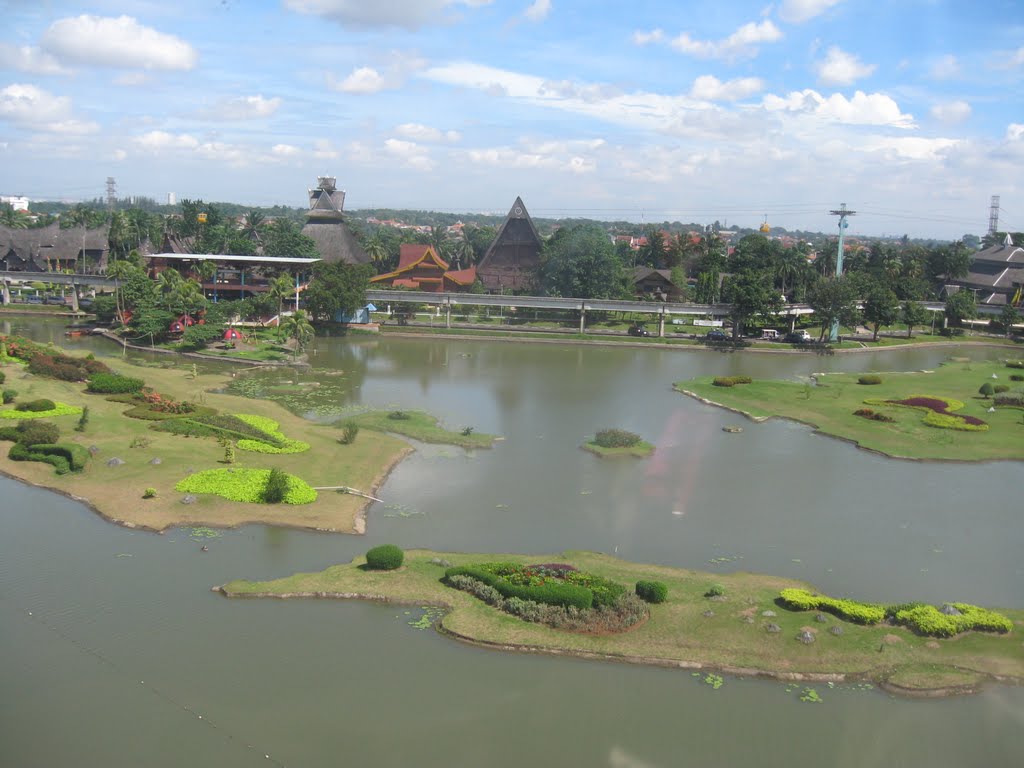 Miniatur kepulauan Indonesia, TMII by Enjang Jaenal Mustop…