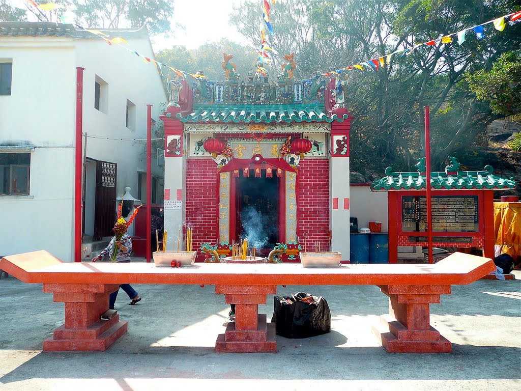 Tin Hau Temple, Sai Wan, Cheung Chau, Hong Kong by Paul Coates