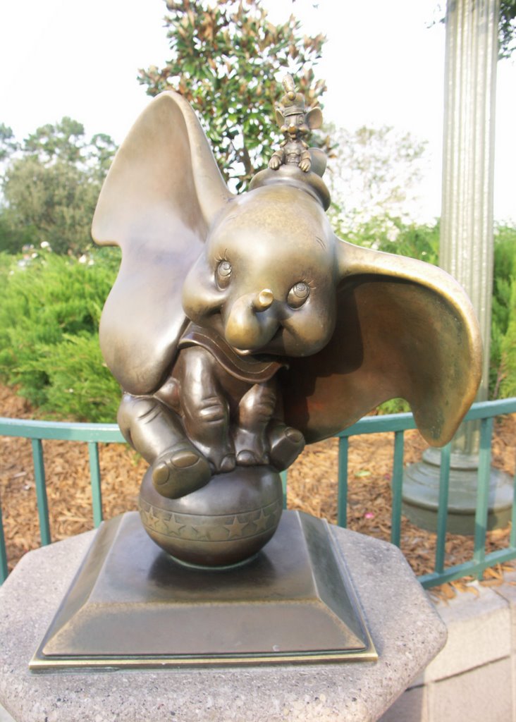 Dumbo by J Stevenson (JPS)