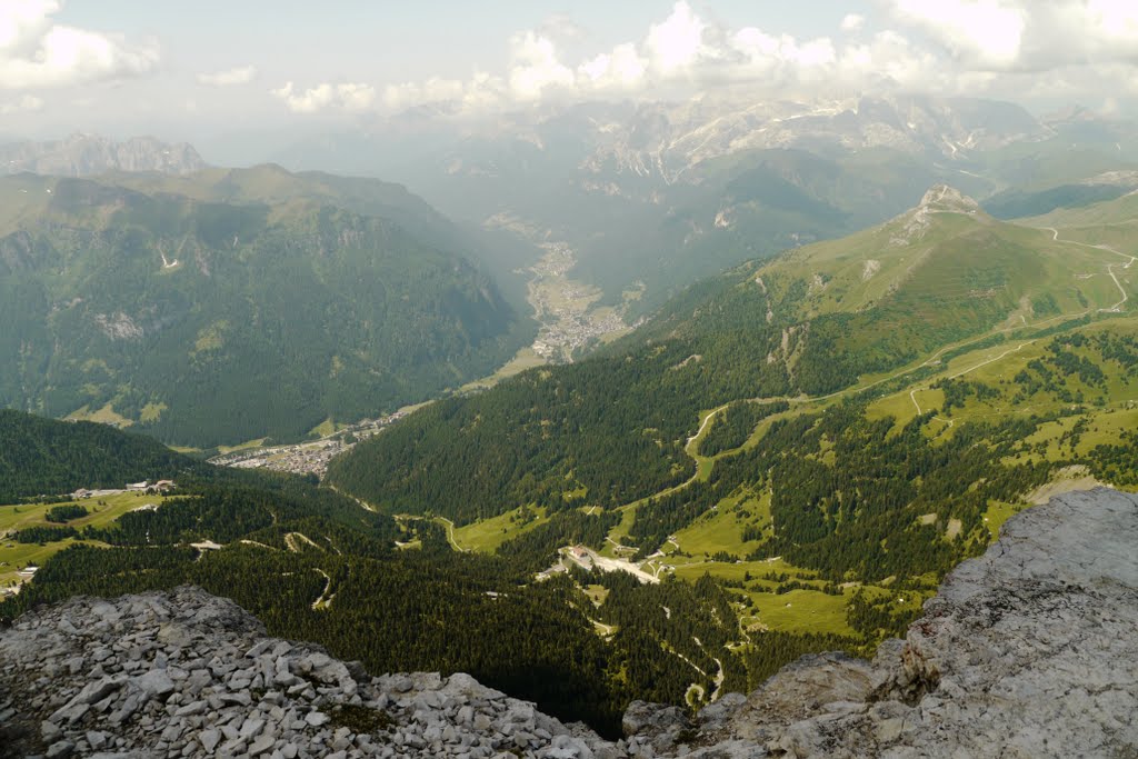 View from Sas Pordoi to Val di Fassa by Martina Moudrá