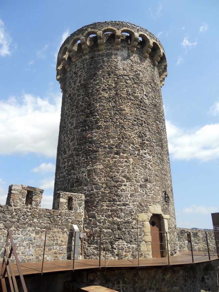 Hostalric: torre d'Ararà by Pedro Salcedo i Vaz