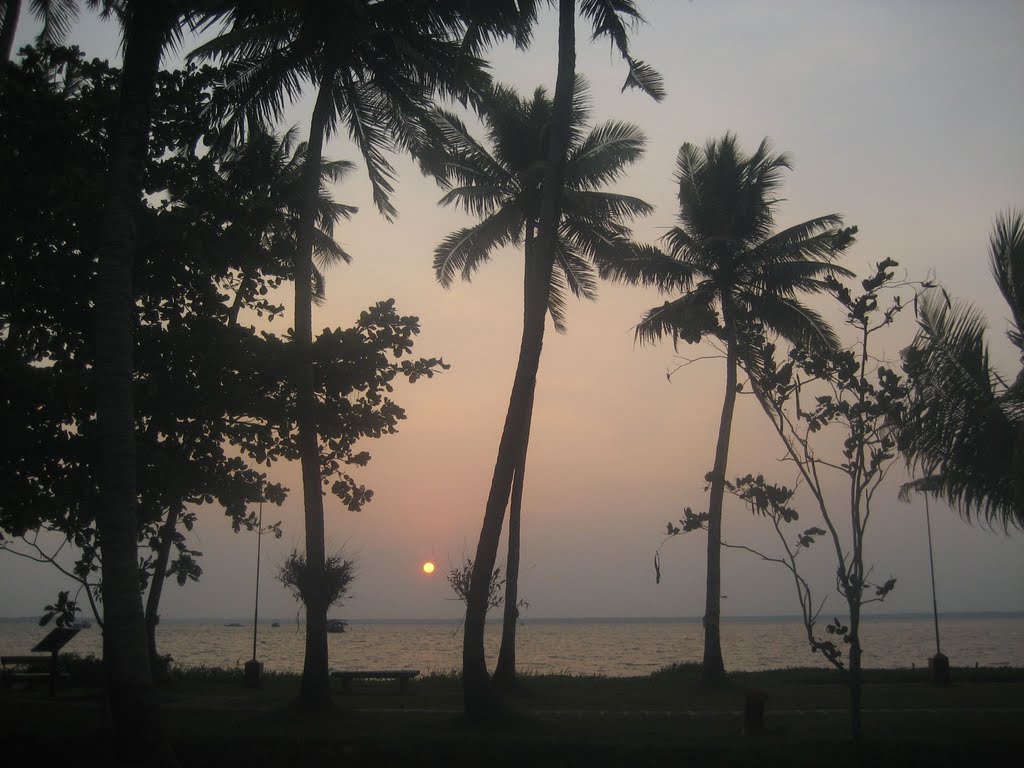 Resort Coconut Lagoon - Sundown by Andreas-Müller