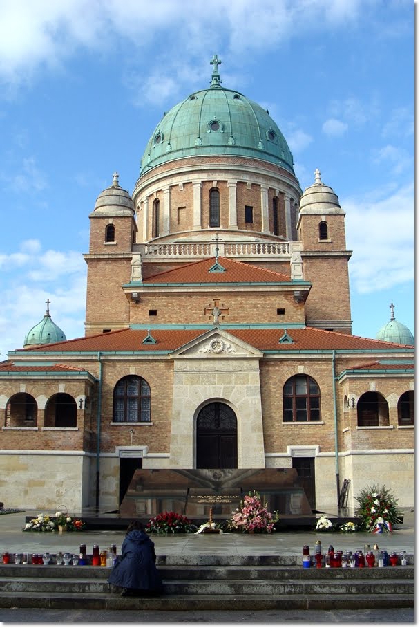 Zagreb, Gradsko groblje Mirogoj by Daltoni