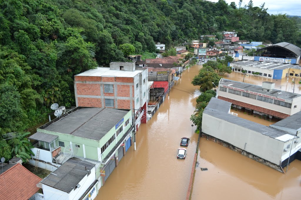 Vila Francisco de Tulio, Franco da Rocha - SP, Brazil by ANTONIO MOTYKA