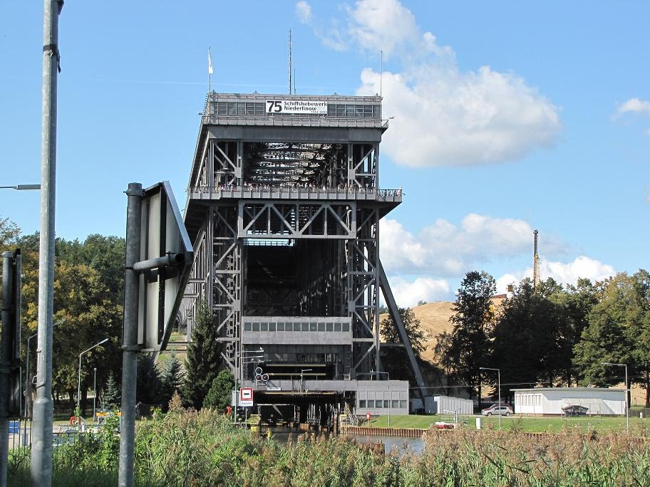 Schiffshebewerk in Niederfinow, Deutschland by iga kwiak