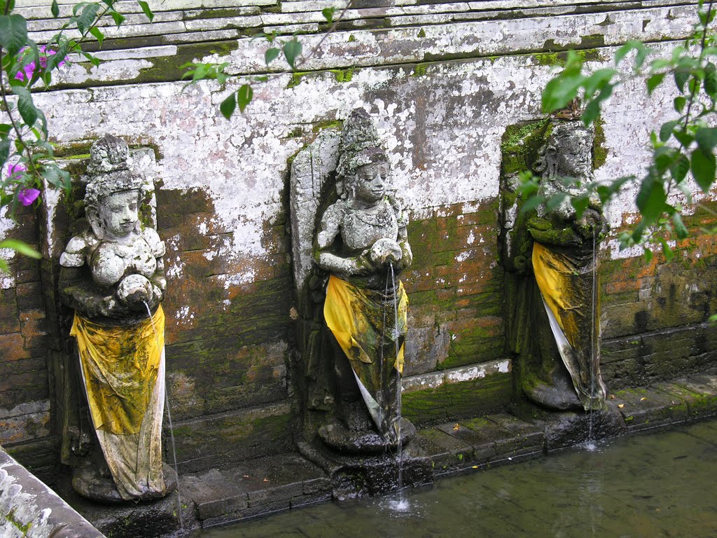 Sculptures of pool at Goa Gajah (Elephant Cave) temple by IPAAT