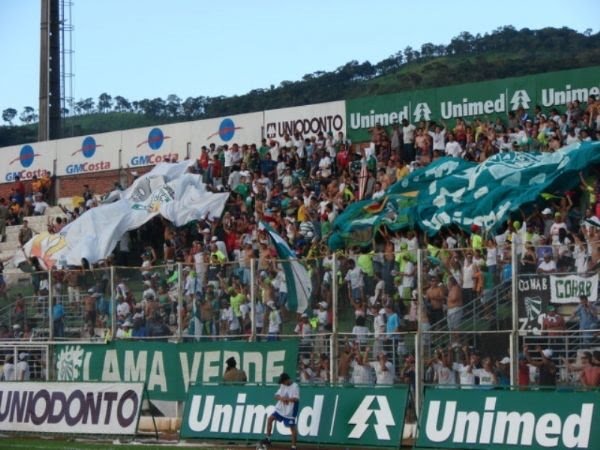 Torcida da Veterana by rafaelferro