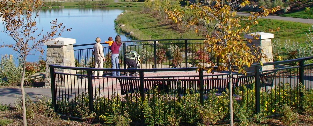 Cooper's Crossing Pond Lookout by paul gerla