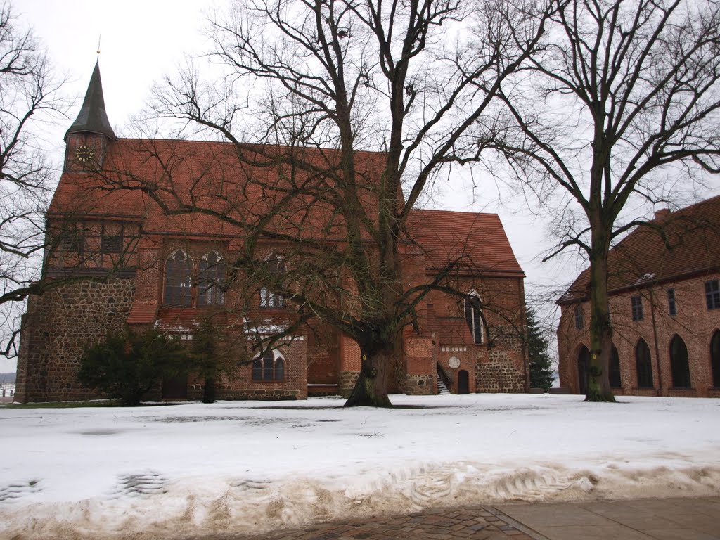 Kirche St. Petrus und St. Paulus by Fotoberchtel