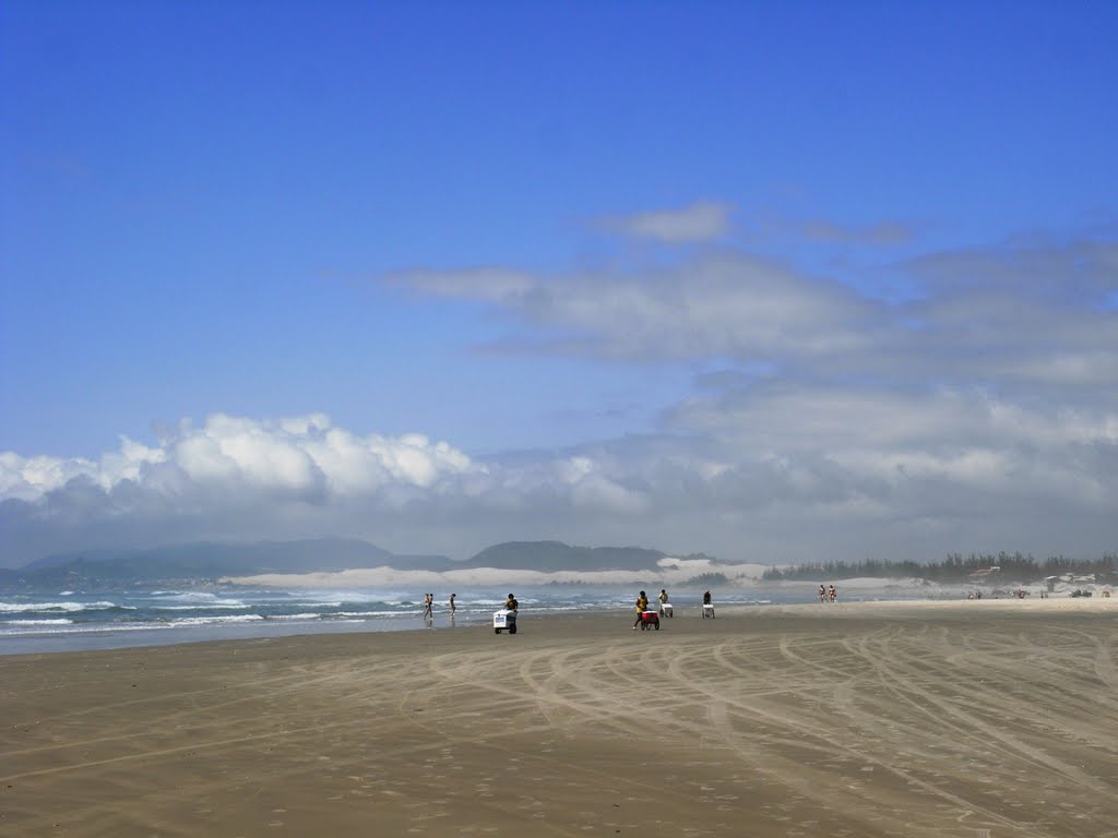 Praia Ibiraquera by Fritz Steiner