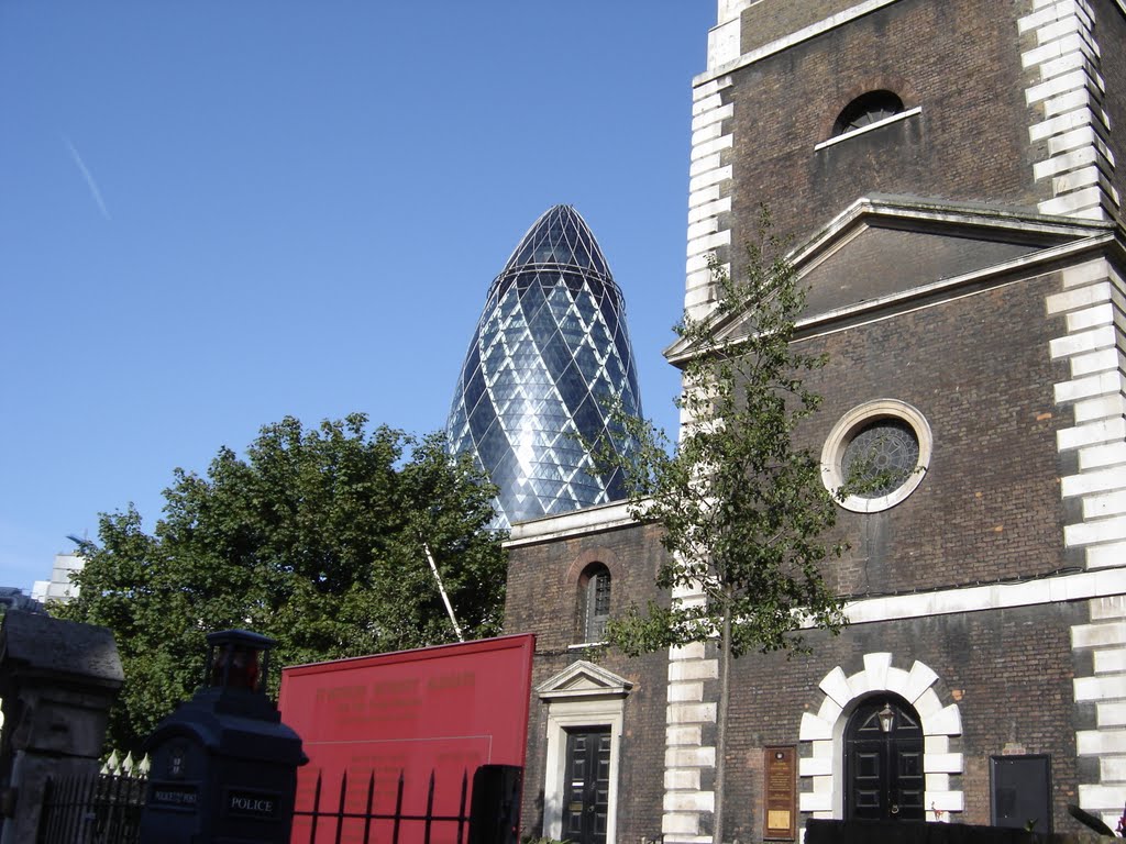 Old and new buildings in London by plino