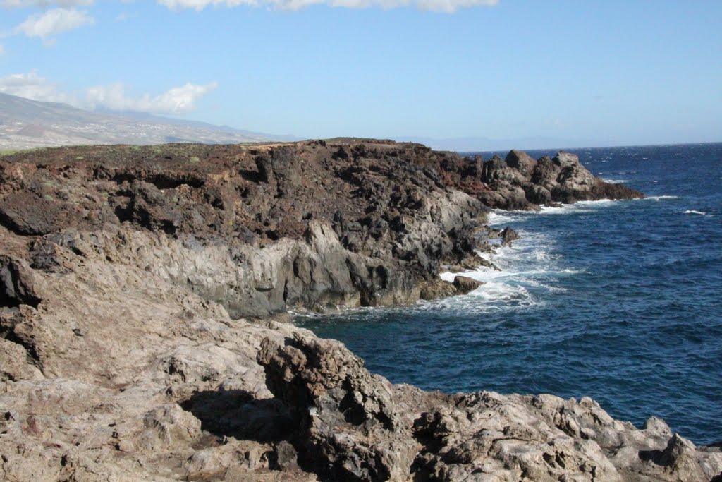 Arico, Buenavista del Norte, Tenerife, Espania by Tomasz Bukowski