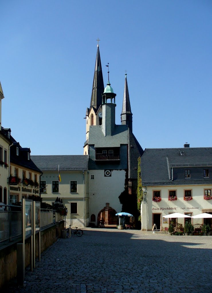 Burgstädt - Blick vom Marktplatz auf die 3 Türme von Bürgstädt by Thomas Eichler