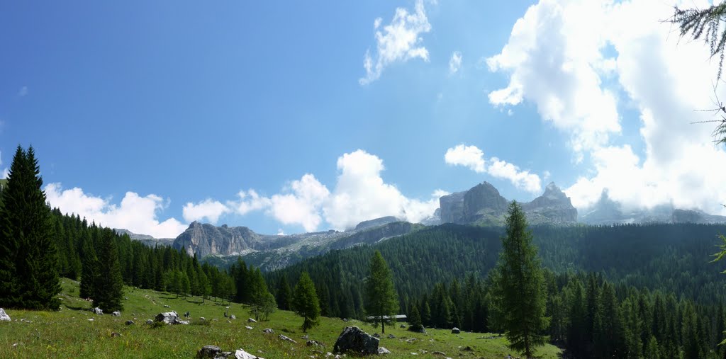 Dolomiti di Brenta da Malga Vallesinella di Sopra [8/10] by danny1984