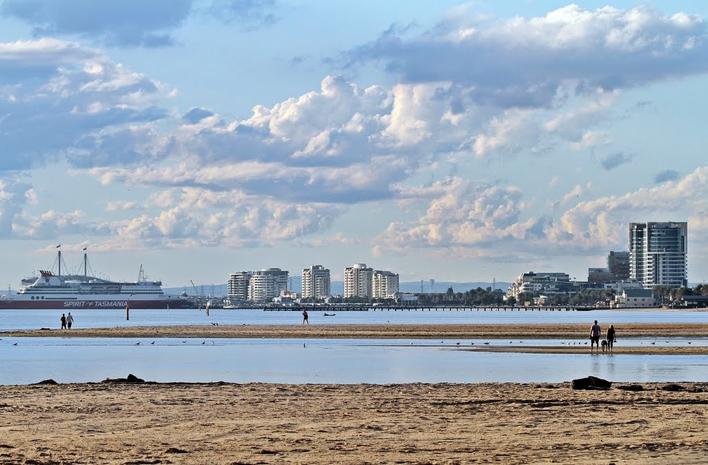 St kilda Harbour by John Torcasio