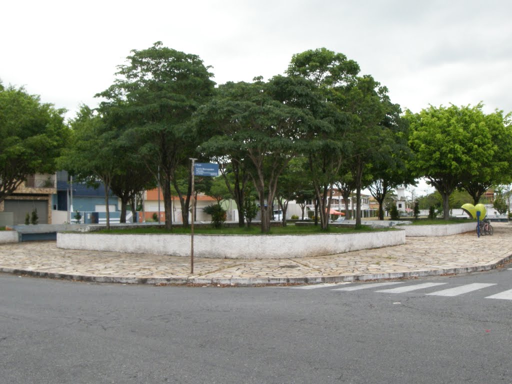 Praça lúcia Marcondes Penido Aparecida SP by ROBINSONROY