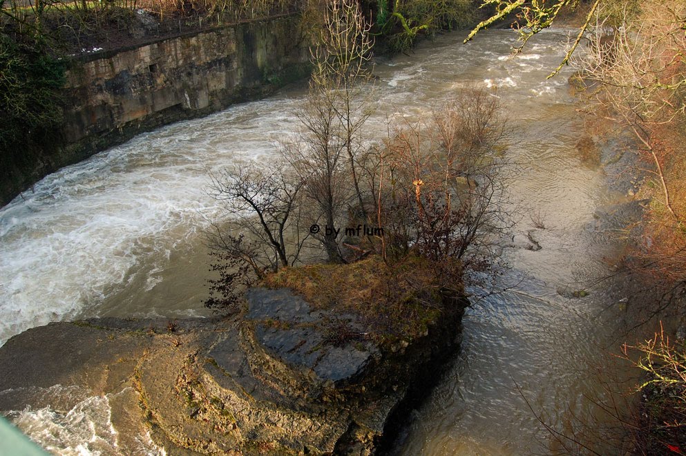 Wutachlaufen in Lauchringen bei Hochwasser by mflum