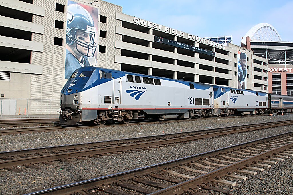 Amtrak #181 & #65 - QWest Field - Seattle, Wa by dloran01