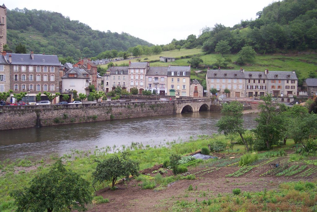 Estaing (Aveyron) - Le Lot by ciolx