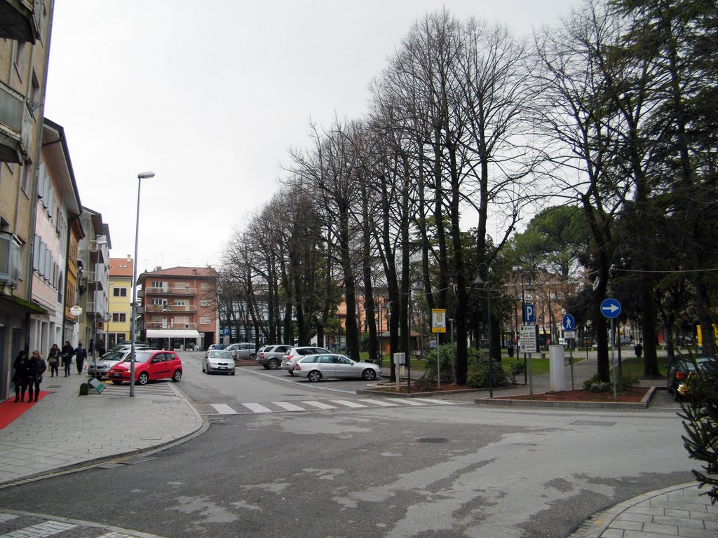 Cervignano del Friuli (UD) Piazza Indipendenza by Maurizio Tesan