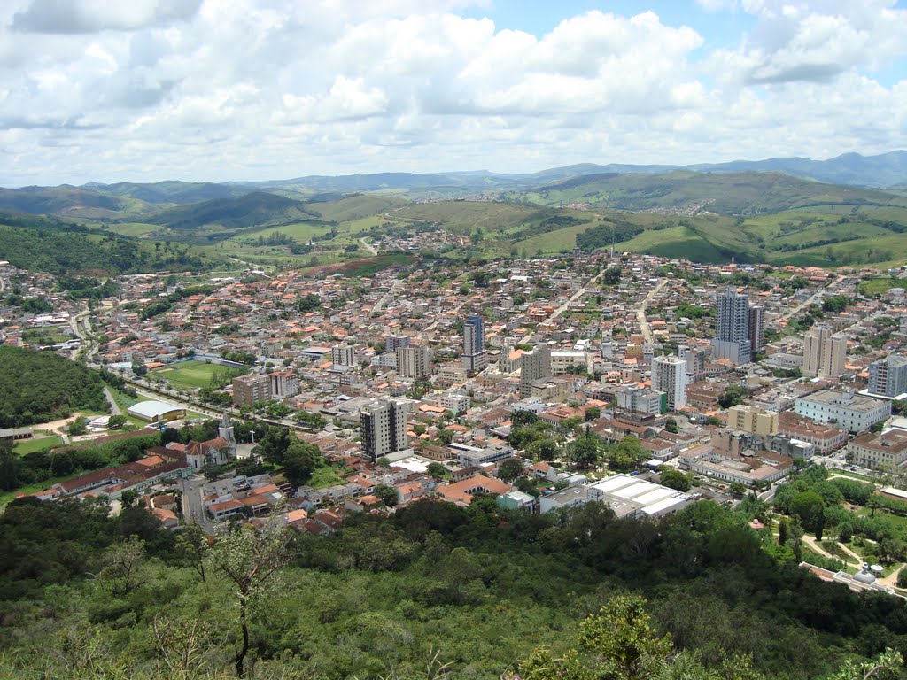 Vista para Nordeste (12/2010) by Urias Takatohi