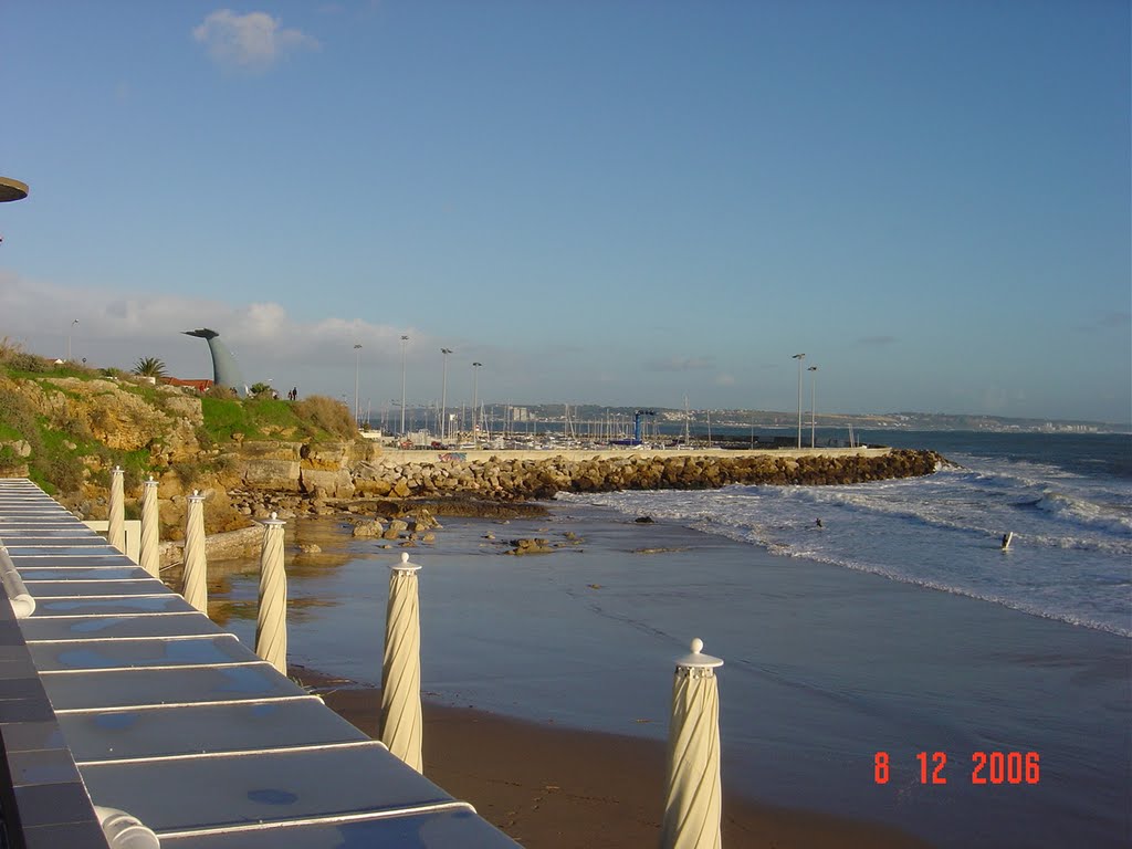 Praia da Torre, ao fundo Mergulho da Baleia by kisil