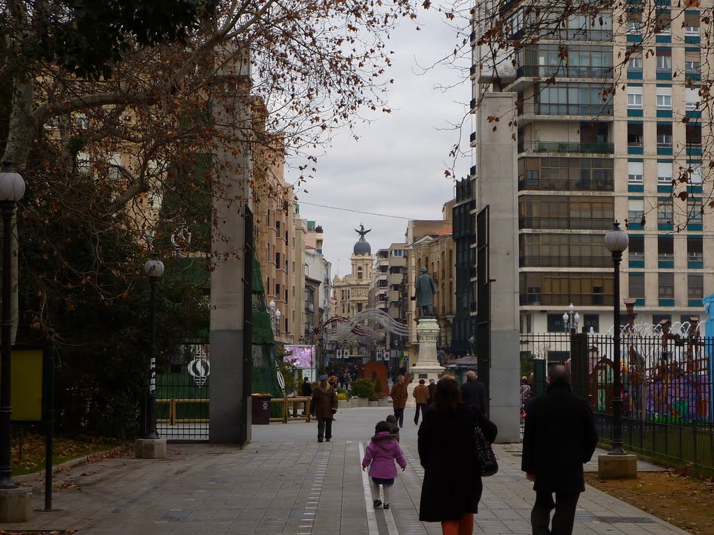 Valladolid, Campo Grande. Plaza Zorrilla by libanez