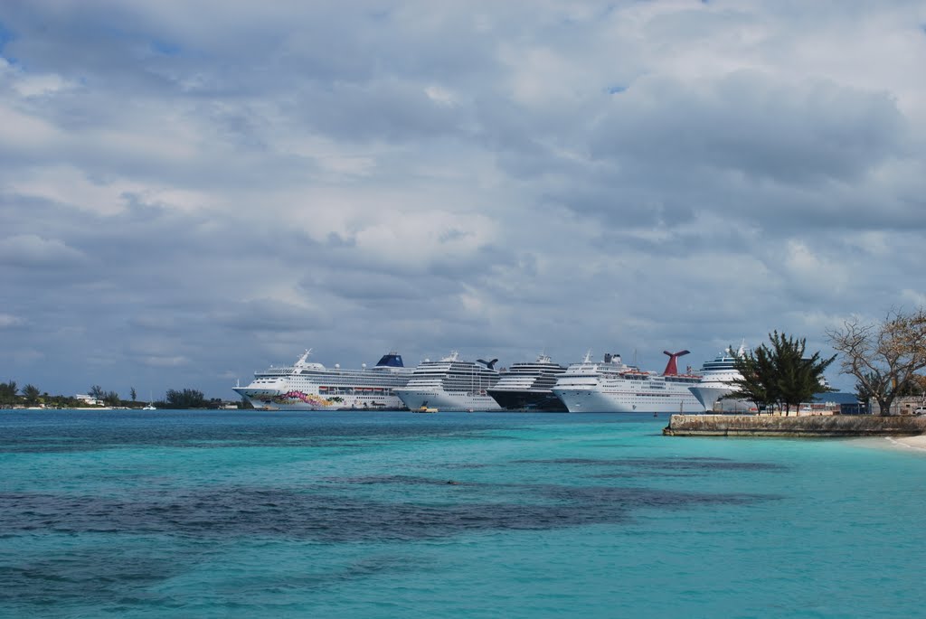 Nassau's harbor by Blaise B