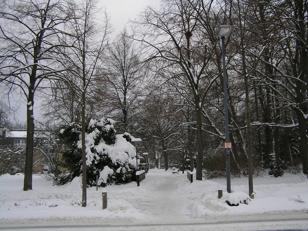 Bad Oeynhausen, Eingang zum Kurpark, Dezember 2010 by karlheinz2011