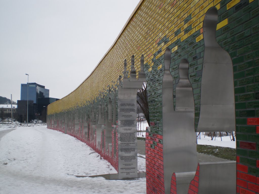 Skulptūra "Laisvės kelias" - Sculpture "The Road of Freedom" (fragment) by Gintarele