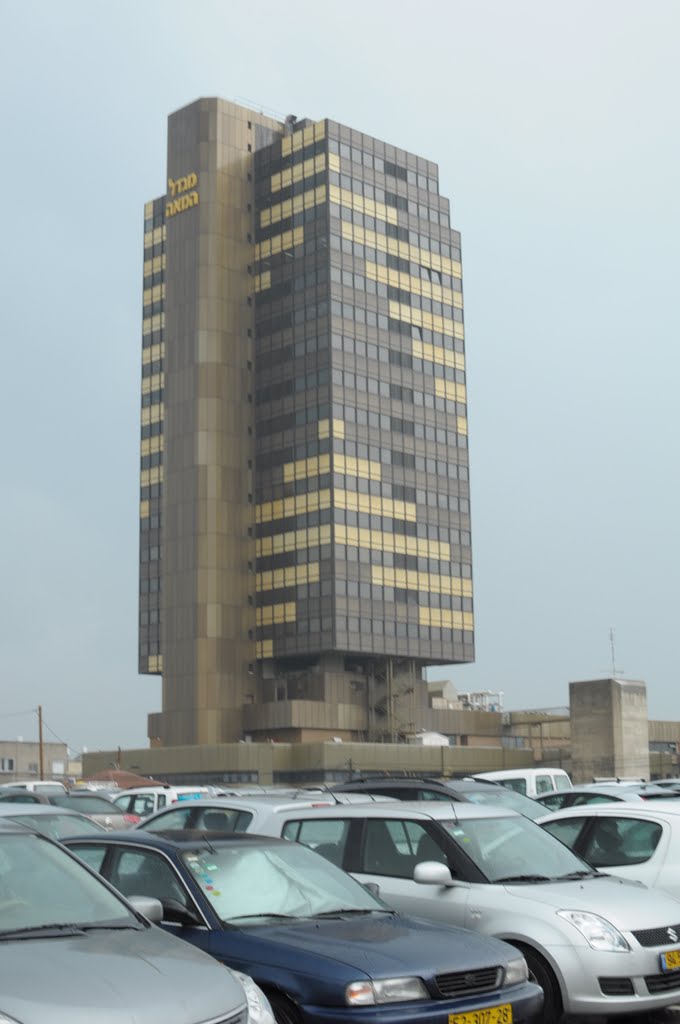 Tower of the century Parking lot by Alon Abraham