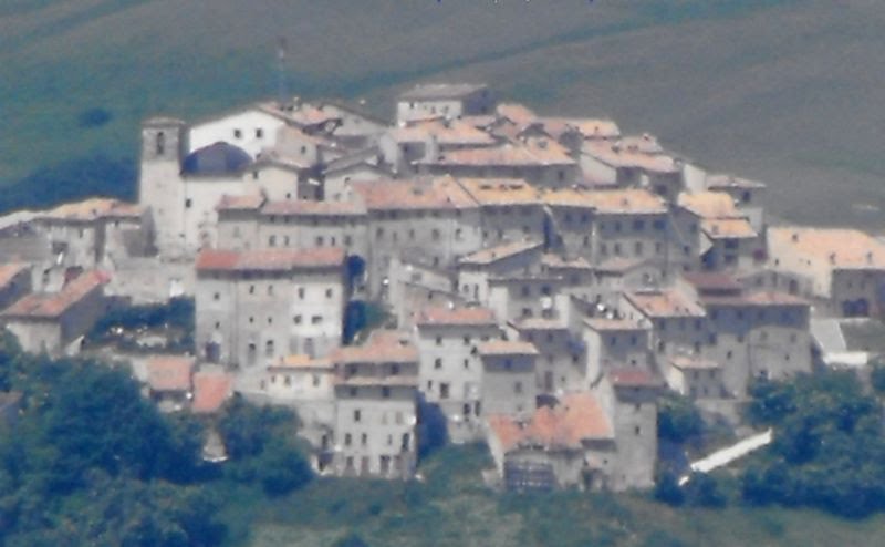 Castelluccio di Norcia by Luigi Manfredi