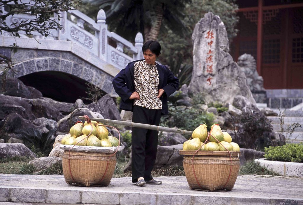 CHINA. YANGSHUO by Richard Desomme