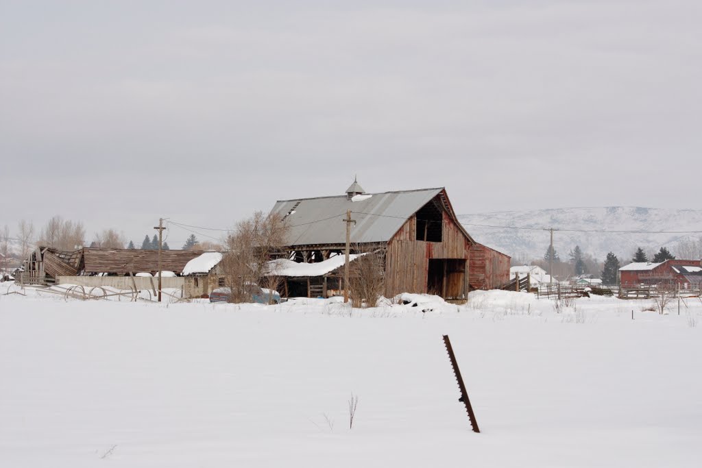 Winter Barn by TheShot