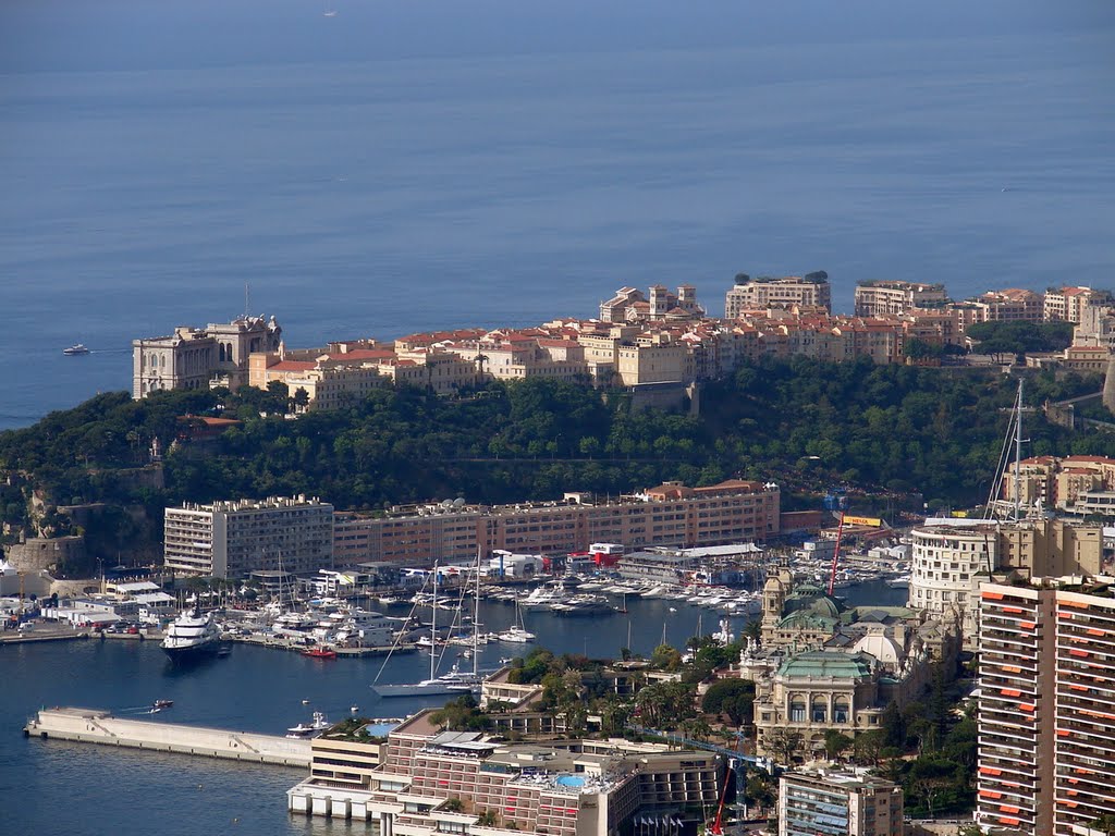 Monaco (Altstadt) by harald helmlechner