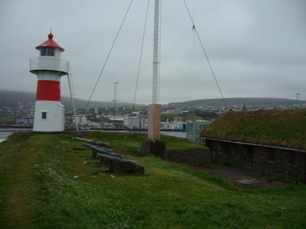 Leuchtturm von Torshavn by nwalker