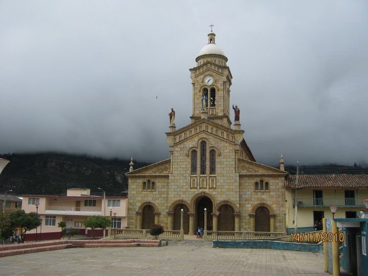 Güicán, Boyaca, Colombia by Bro Diego Barrera