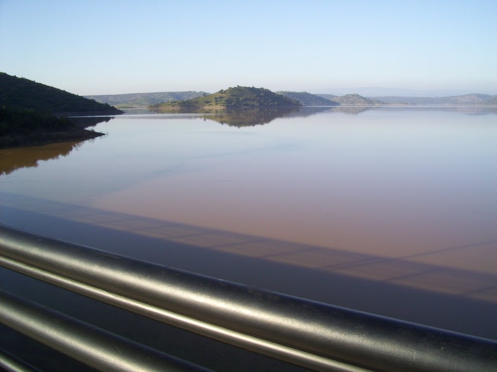 Embalse de La Fernandina by Paco Letras